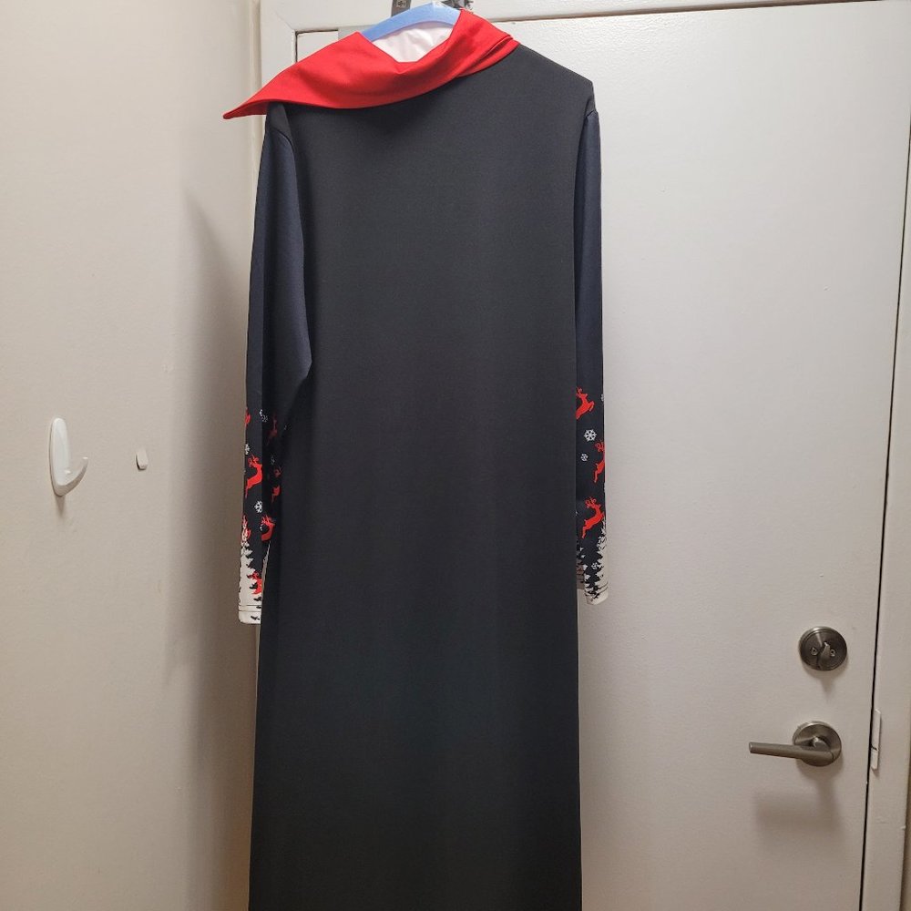 GENTLY USED, ROSE GAL CHRISTMAS LOUNGING DRESS, LARGE!!! - Picture 2 of 2